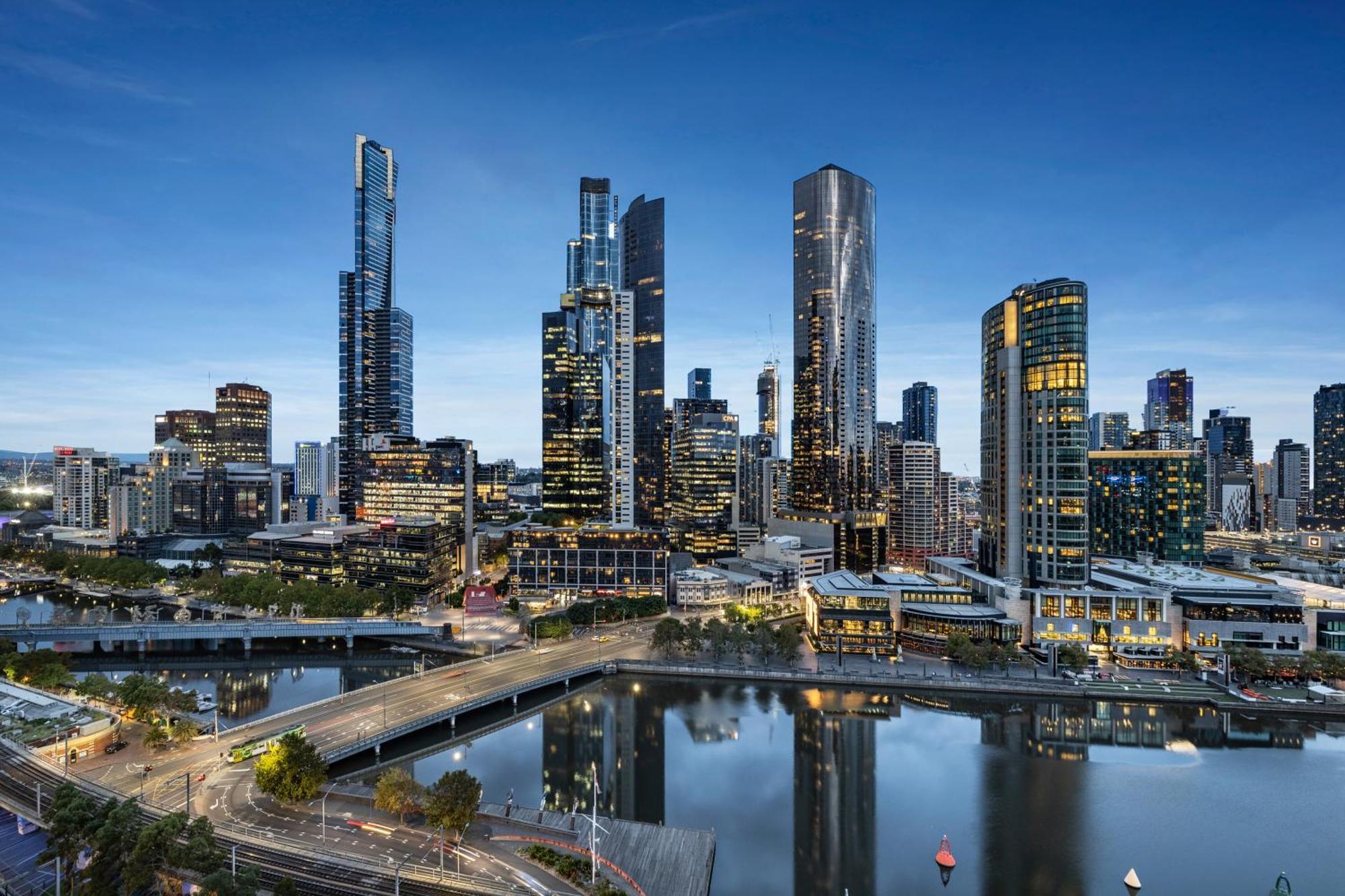 Clarion Suites Gateway Melbourne Exterior photo