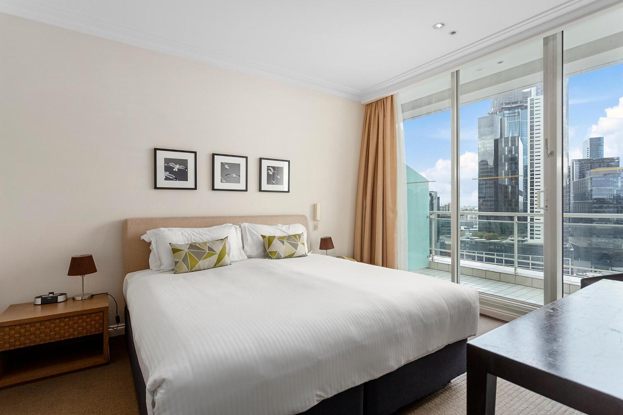 Clarion Suites Gateway Melbourne Room photo