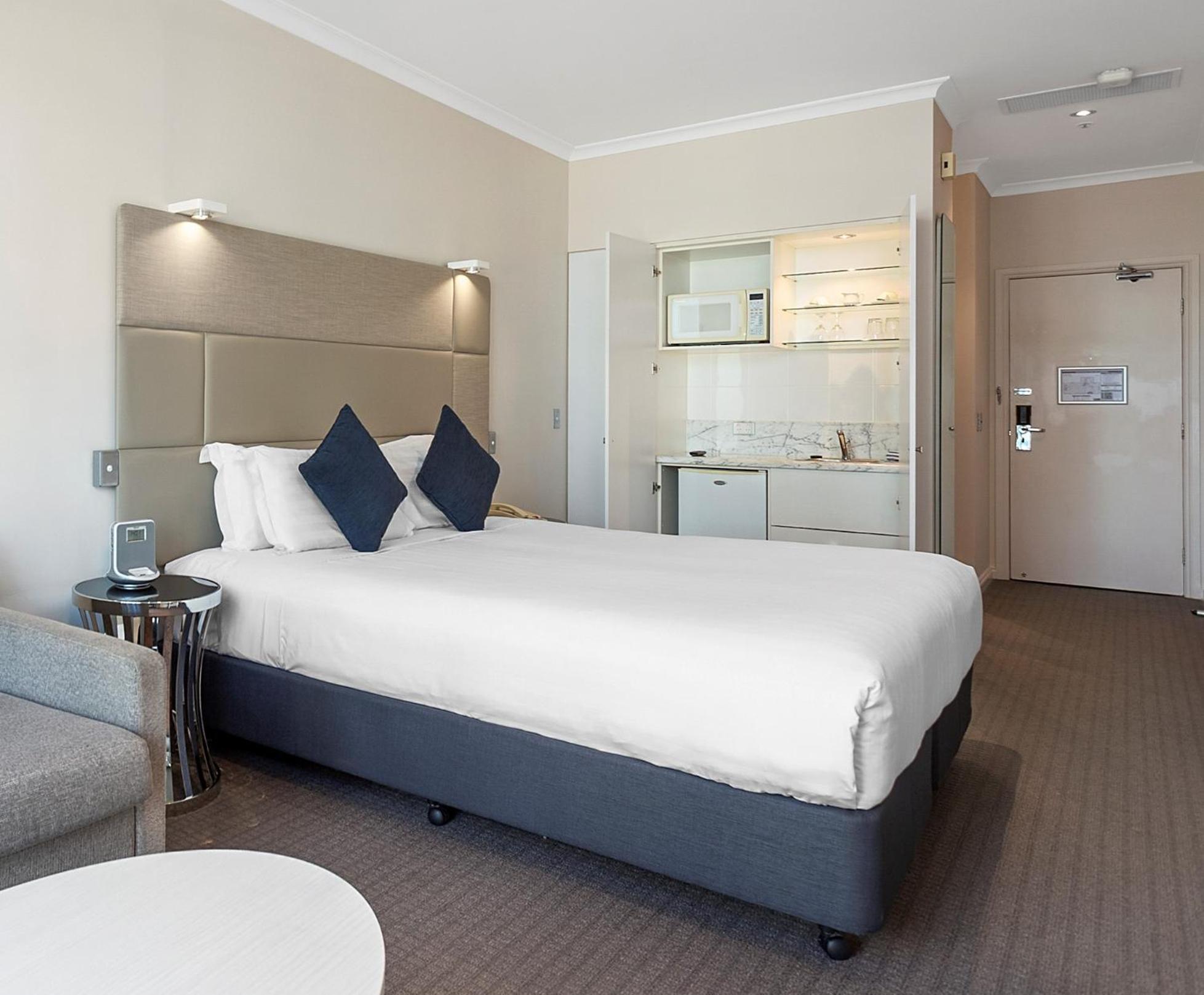 Clarion Suites Gateway Melbourne Exterior photo